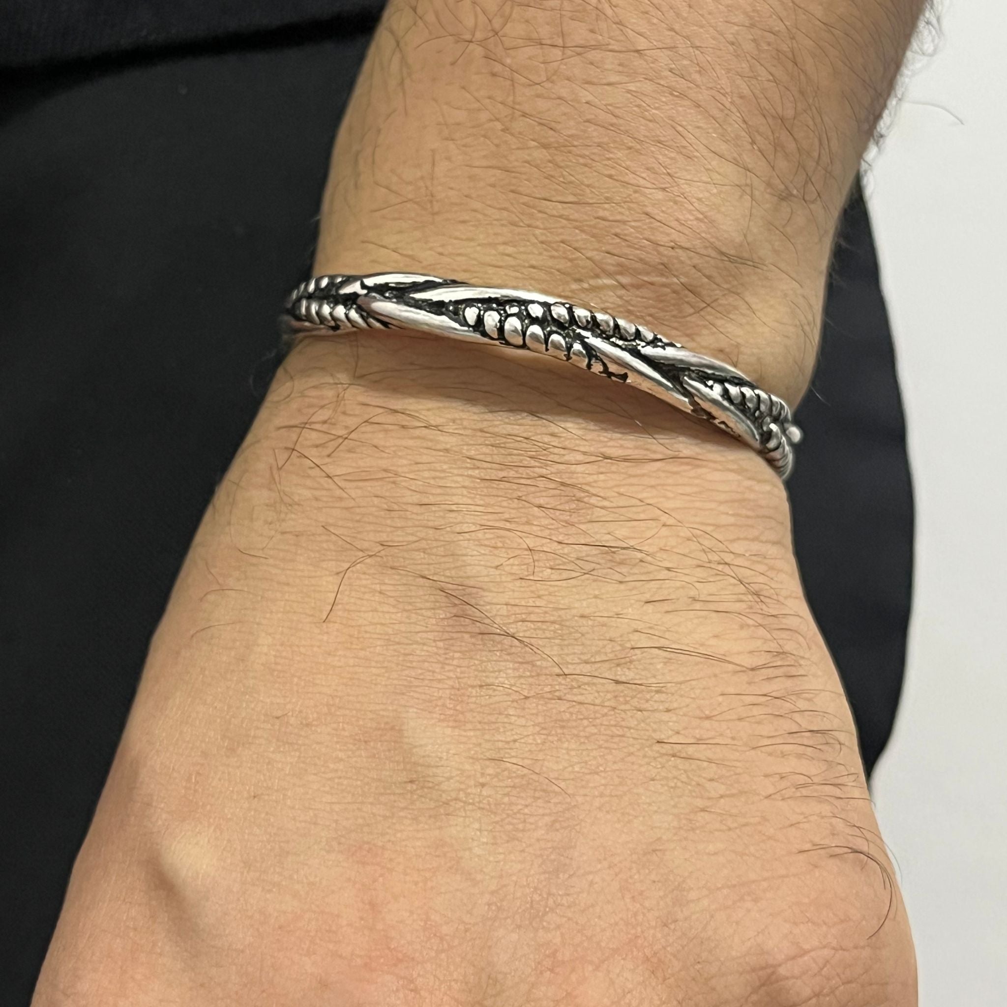 Brazalete de acero inoxidable para hombre, krv accesorios, envio gratis y contranetrega a toda colombia