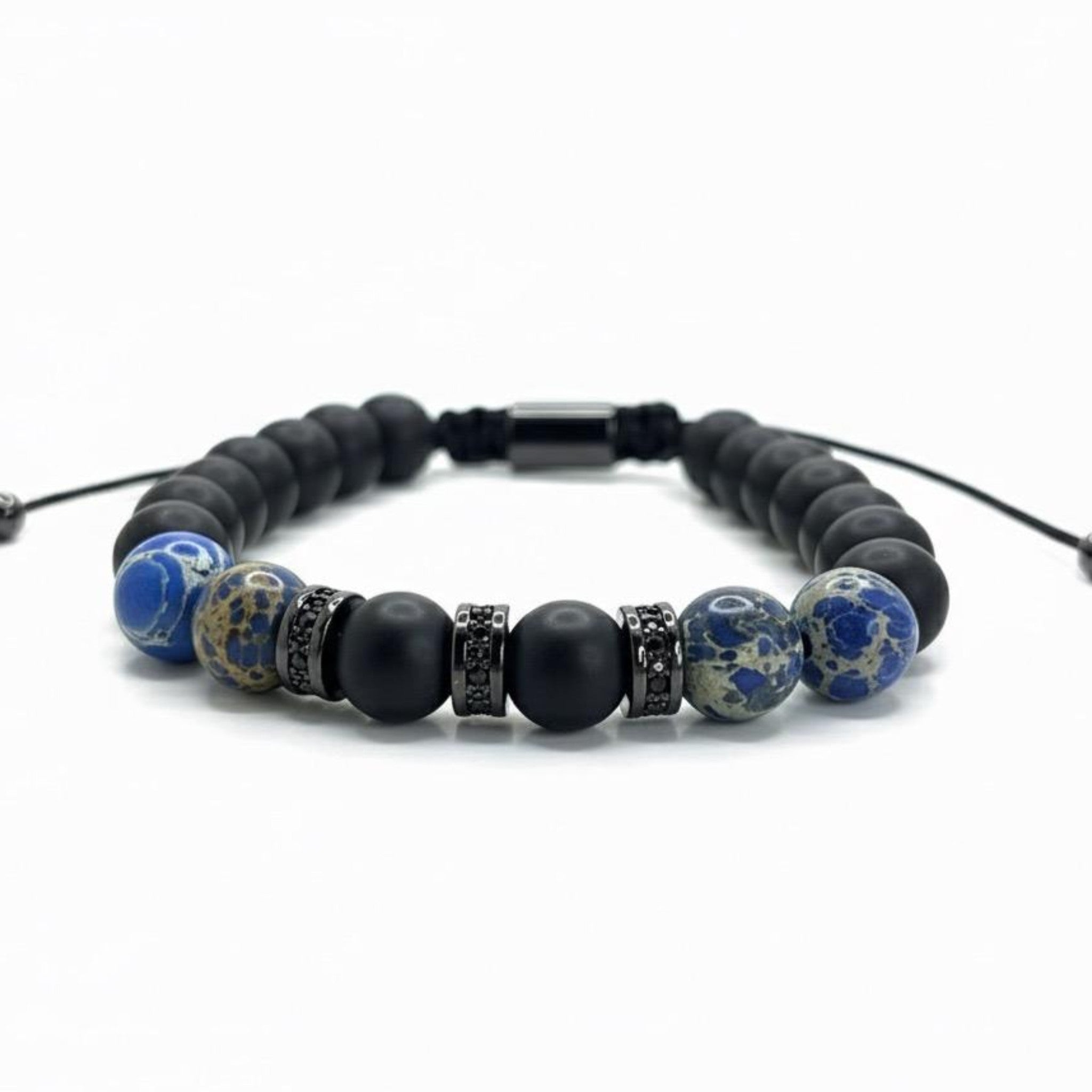 Pulsera ajustable con piedras Onix-Mate y piedras Soladita separadas entre sí por incrustaciones de circonita