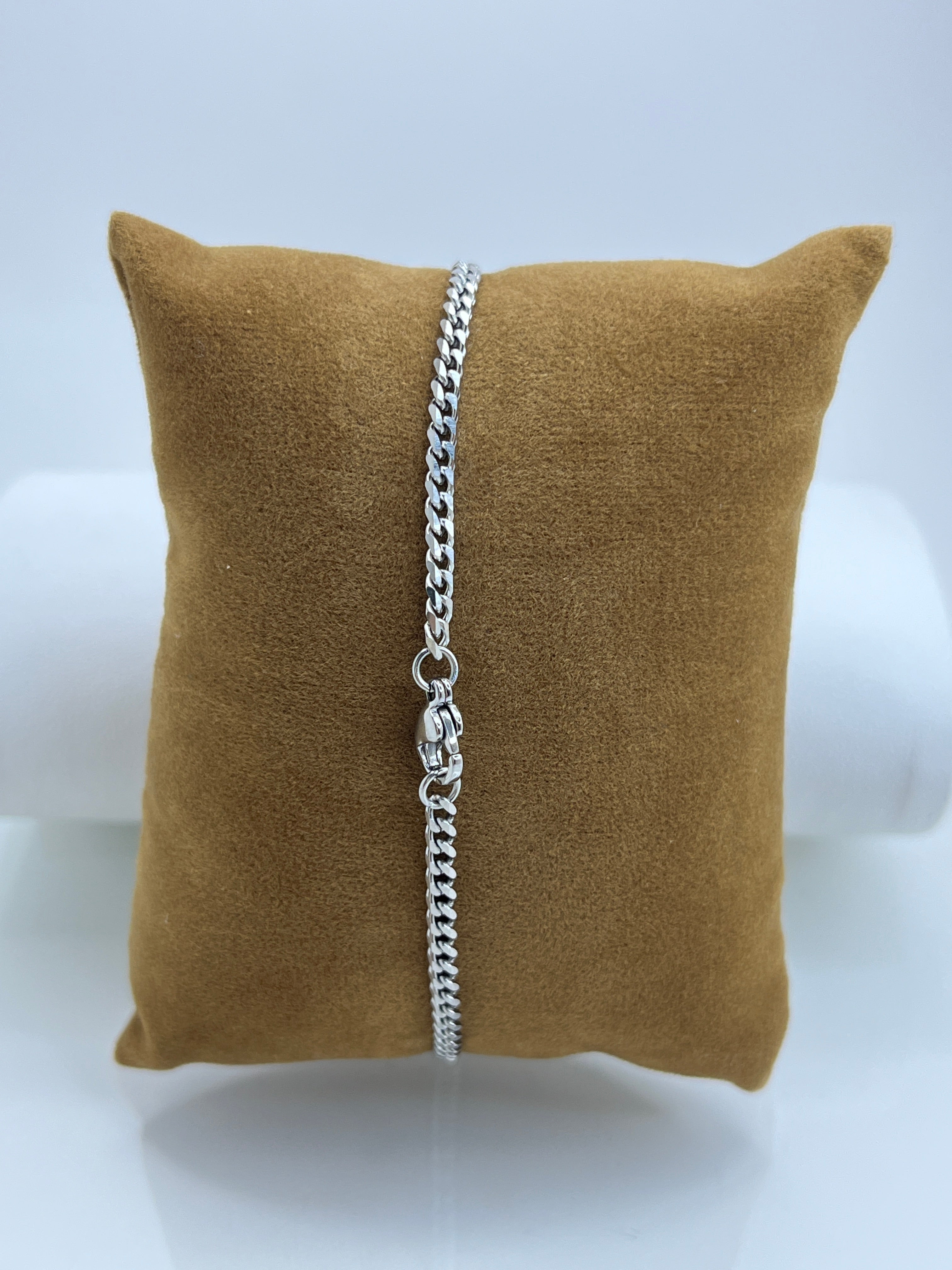 Pulseras Minimalistas de Acero Inoxidable – Dorado, Negro y Plateado