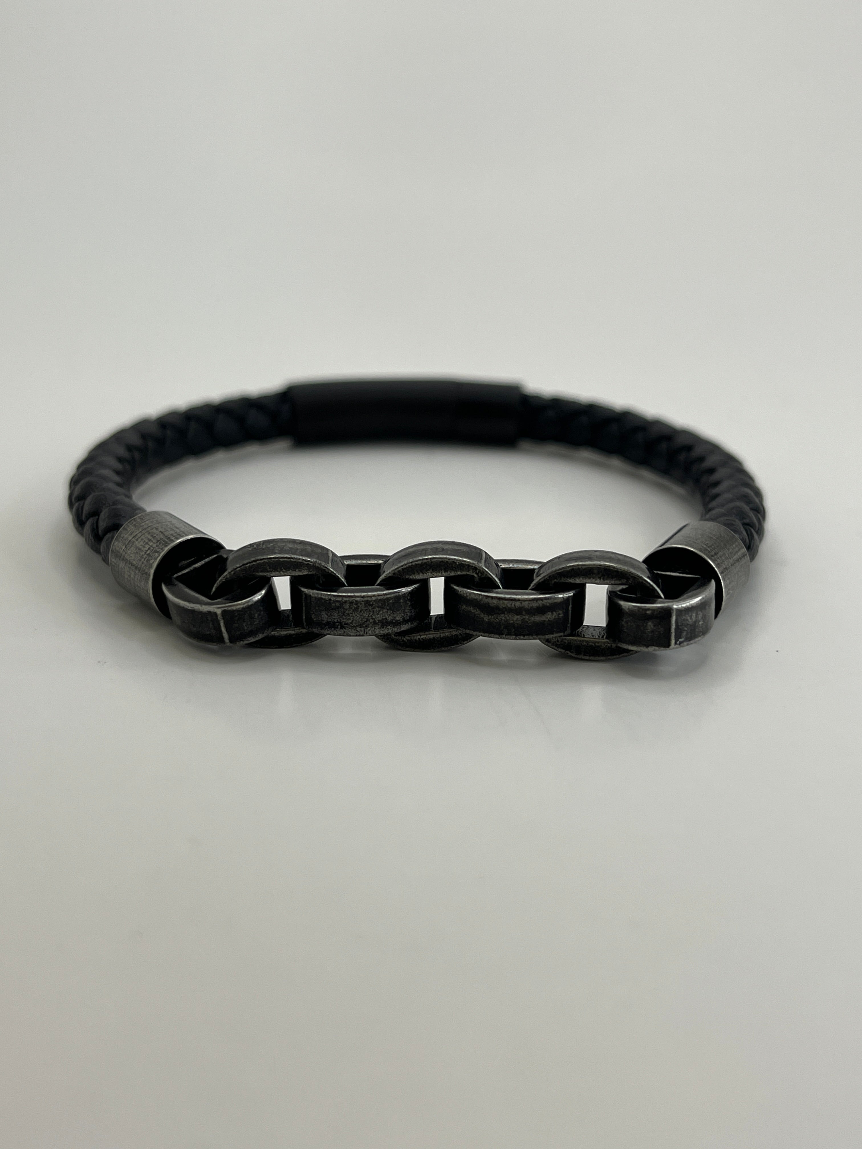 Pulsera de Cuero Negro Mate y Cadena de Acero Inoxidable para Hombre – Diseño Robusto y Sofisticado