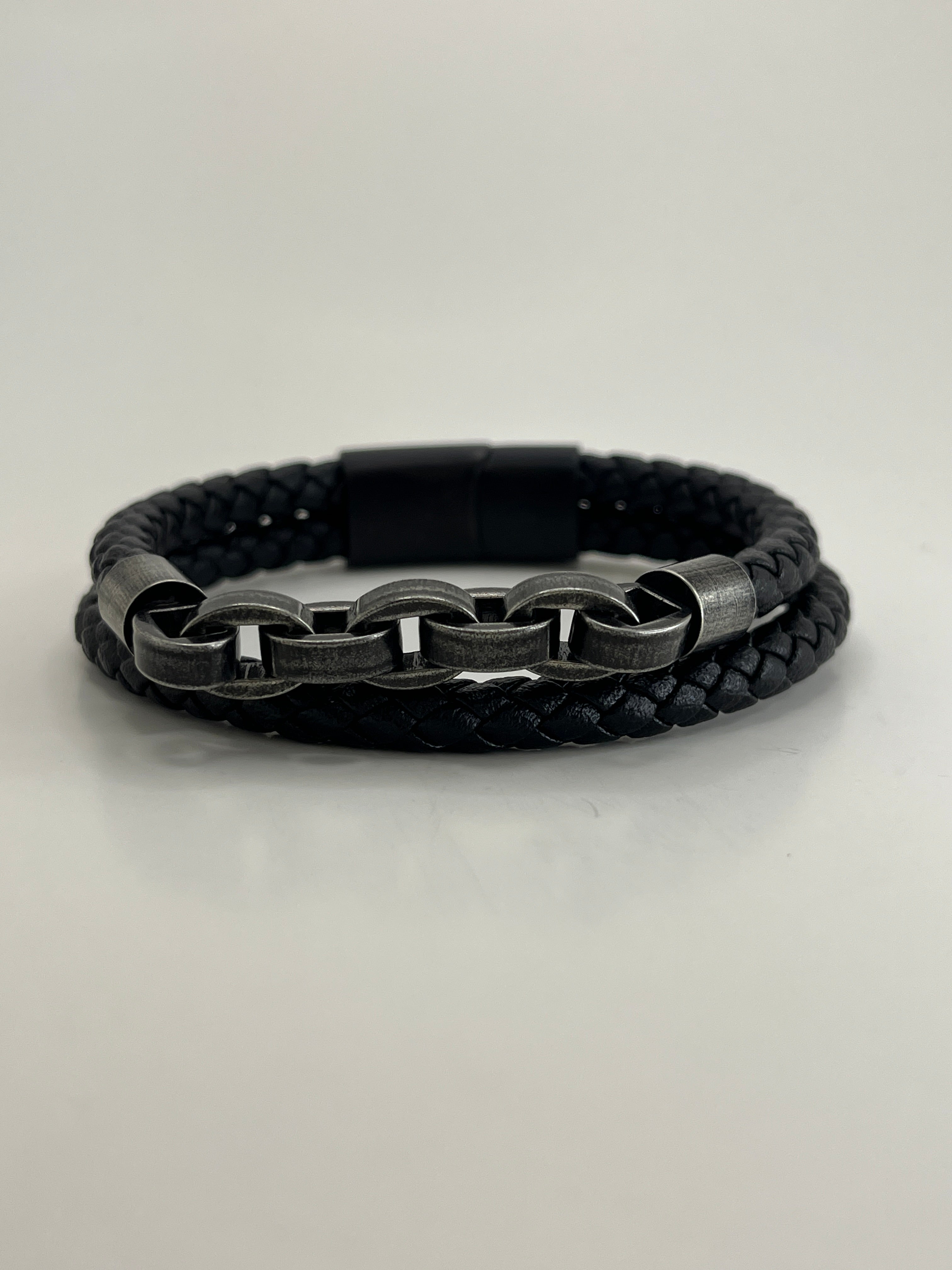 Pulsera de Cuero Negro Mate y Cadena de Acero Inoxidable para Hombre – Diseño Robusto y Sofisticado
