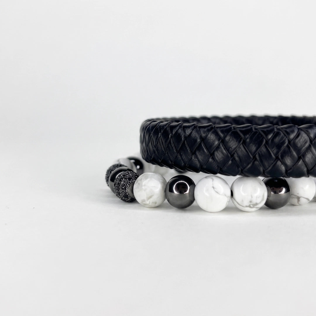 Set de 2 pulsera: Howlita y cuero trenzado negro