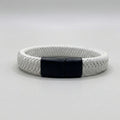 Set 2 pulseras: Cuero y Howlita o pino blanco