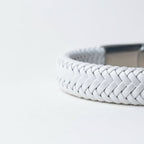 Pulsera de cuero trenzado: Blanco frío