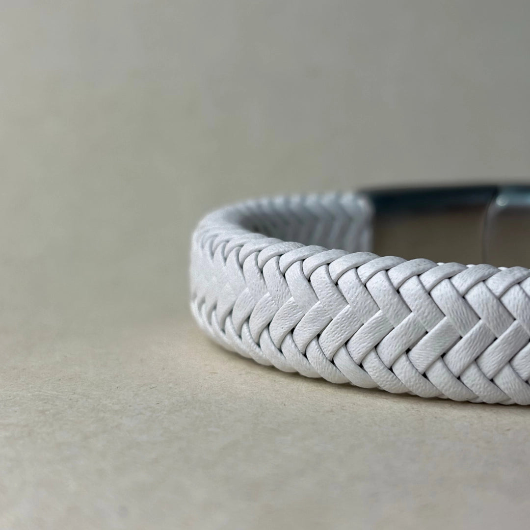 Pulsera de cuero genuino: Blanco frío