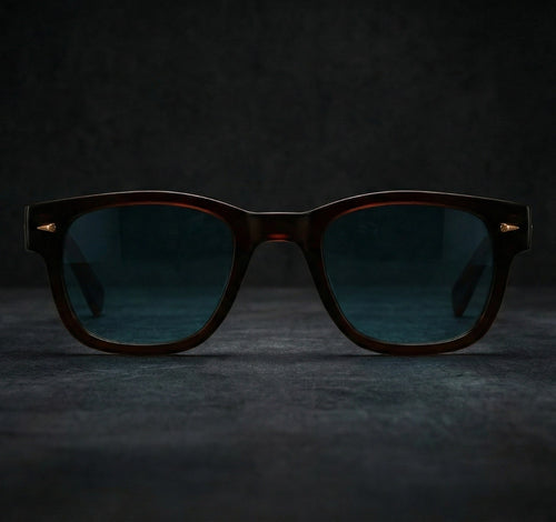 Gafas de sol de montura marrón y lentes azul degradado