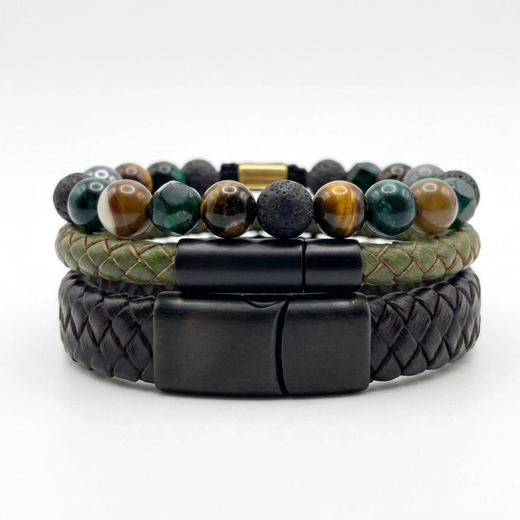 Detalle de broches en acero inoxidable negro mate en pulseras de cuero para hombre KRV