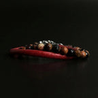 Pulsera de cuero redondo natural rojo para hombre con broche de acero inoxidable PVD.