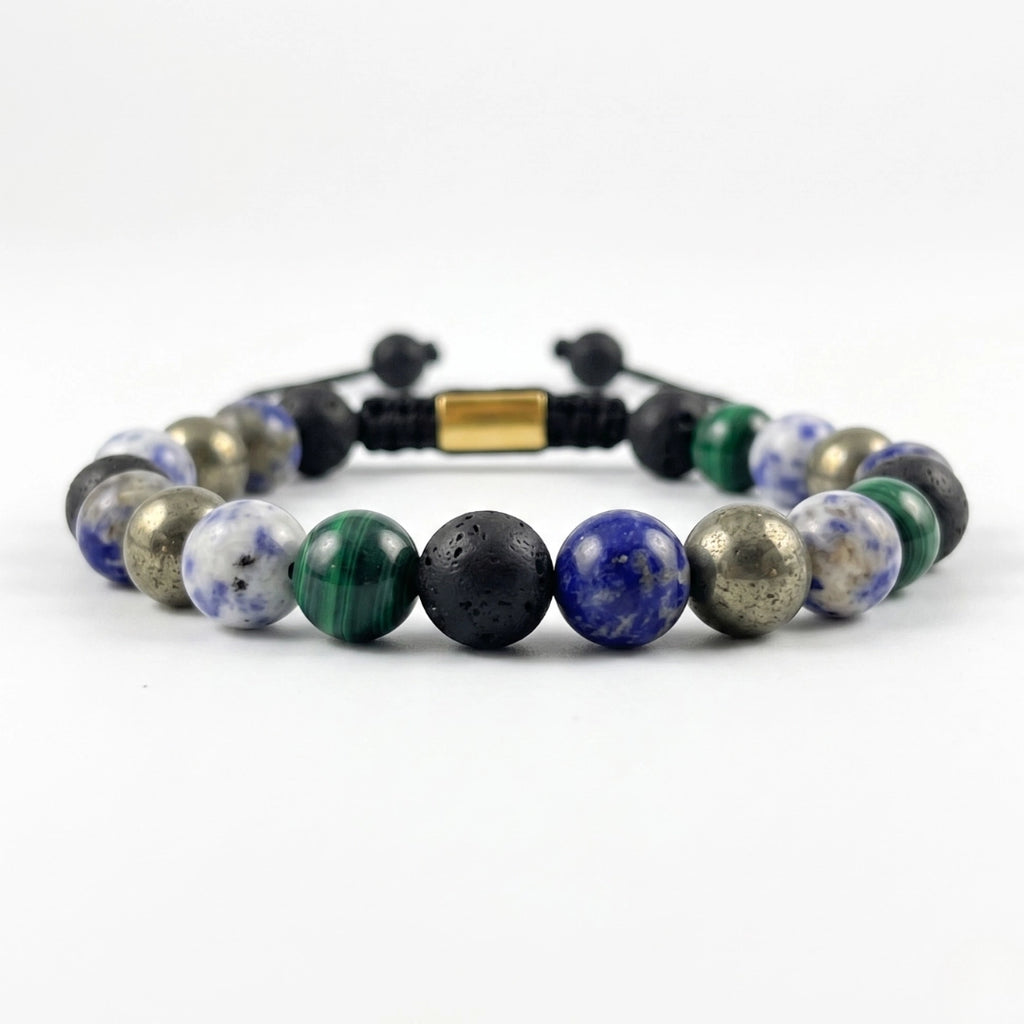 Pulsera para hombre de piedras naturales destacando el jaspe azul, lapislázuli y pirita brillante.