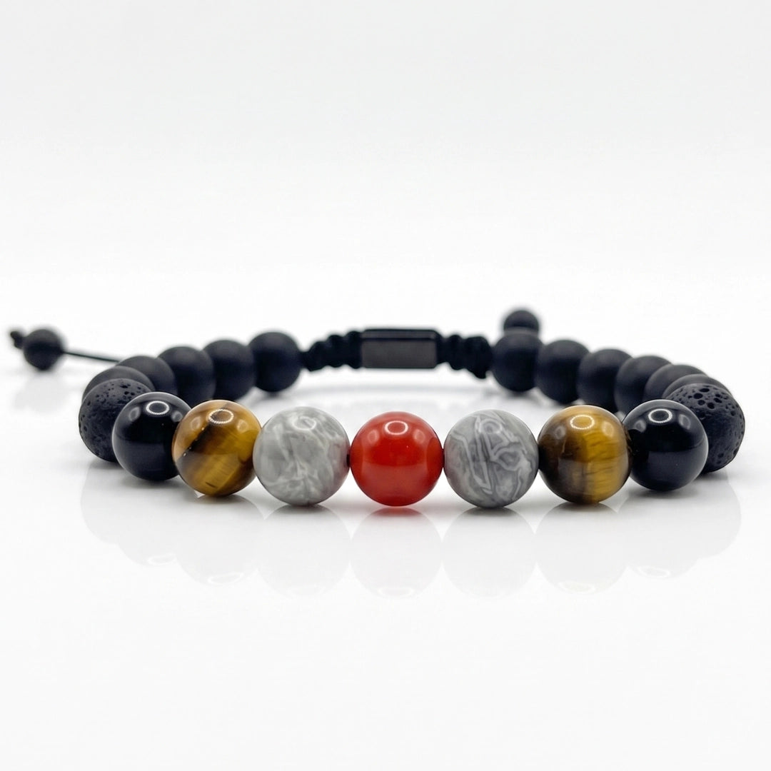 Pulsera en fondo blanco profesional con piedras cornalina, jaspe gris y ojo de tigre para los amantes de piedras naturales 