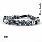 Pulsera masculina de jaspe cebra con nudo corredizo ajustable y diseño minimalista premium