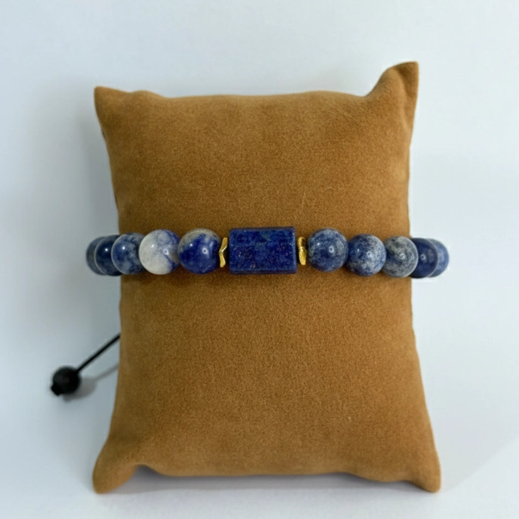 Accesorio masculino artesanal de Sodalita azul y Lapislázuli hecho en Colombia KRV.