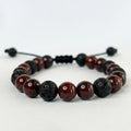 Accesorio ajustable para hombre con nudo corredizo negro y piedras rojas y negras naturales.